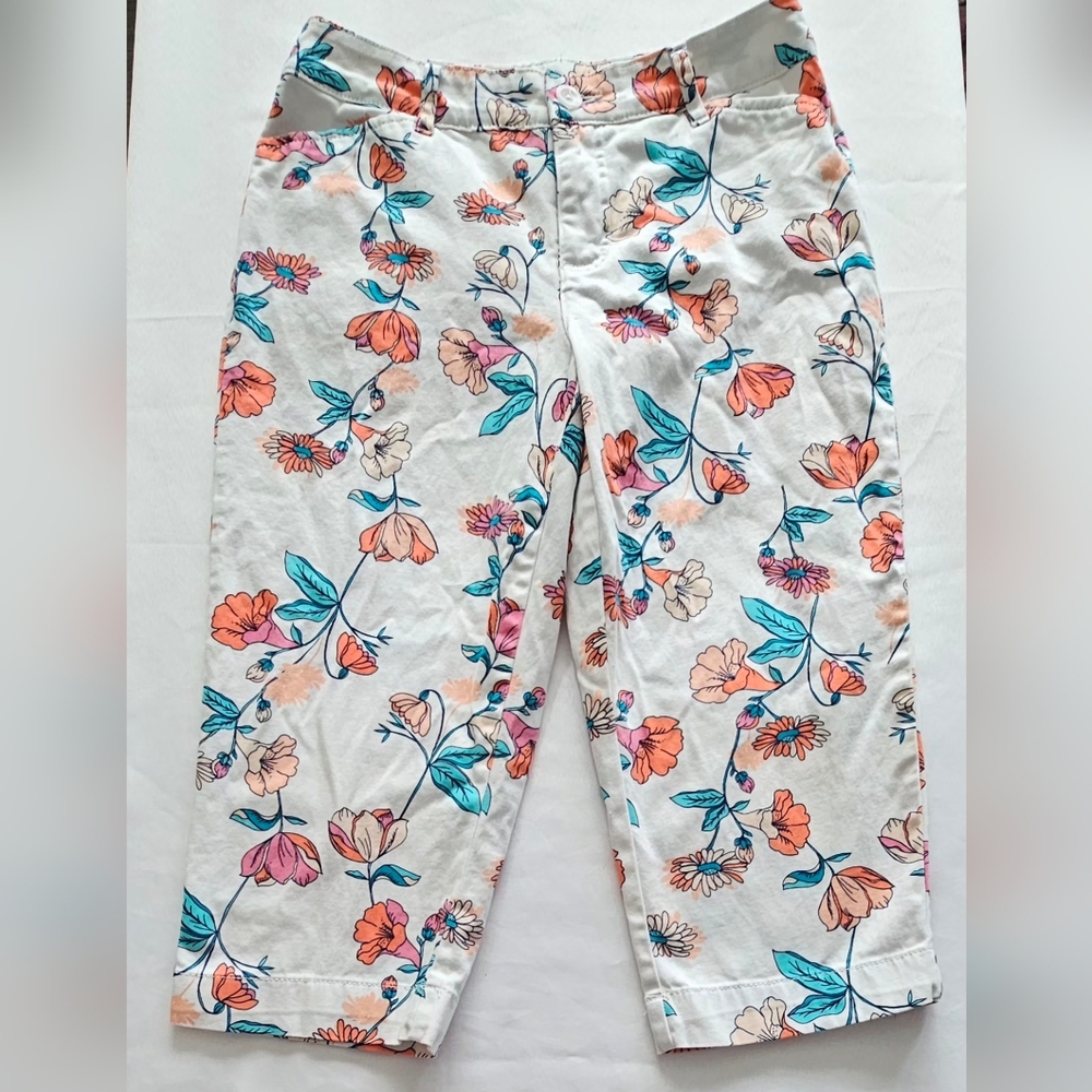 St. John’s Bay Floral Capri Pants Women’s Cotton Stretch Cropped White